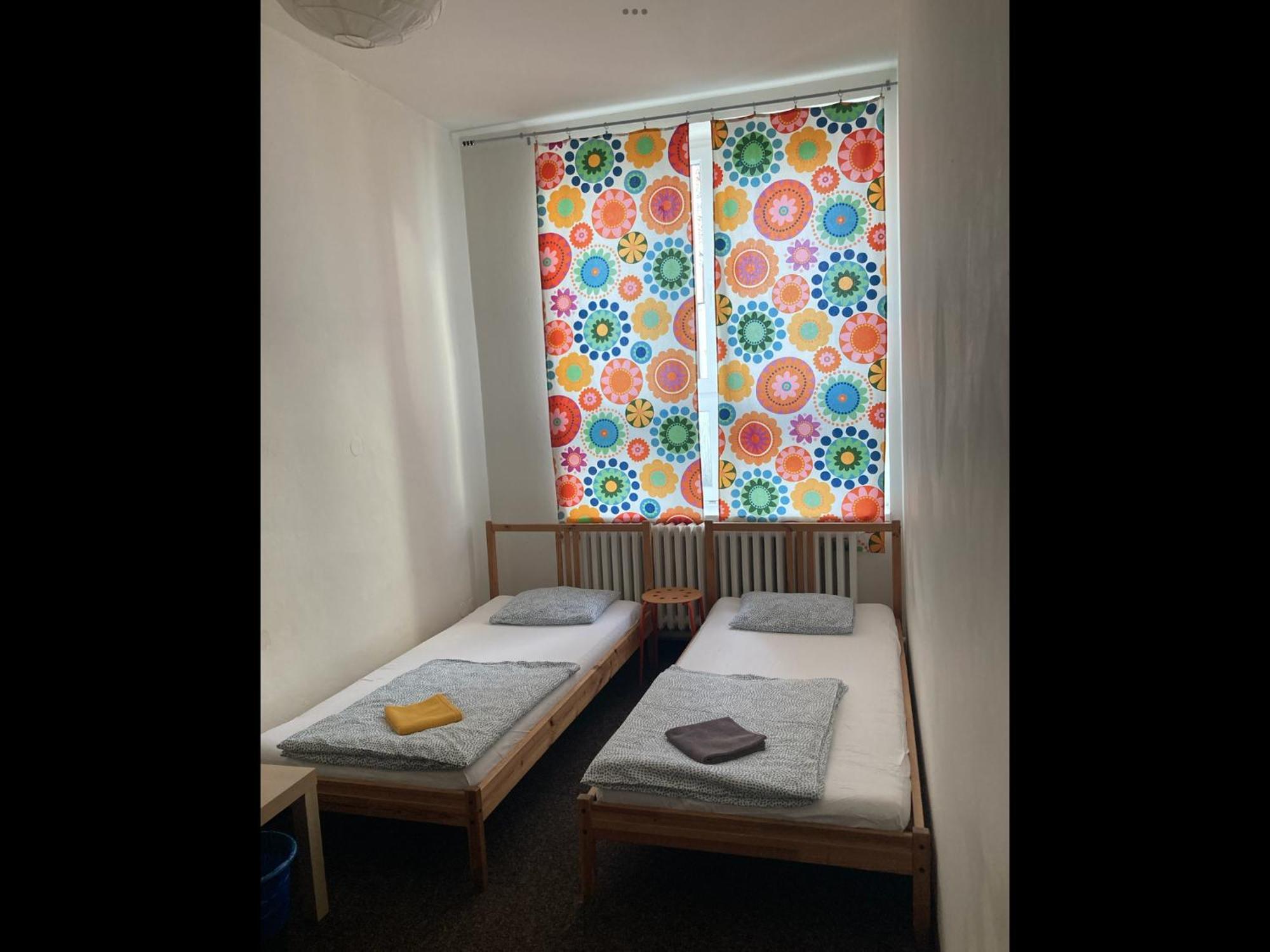 Hostel Praha Ladvi Exterior photo
